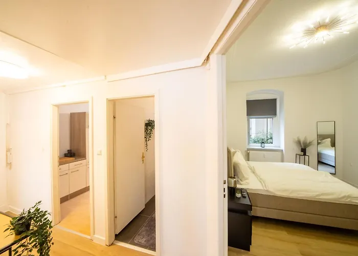 Apartamento Massagesessel, King-sized Bed, Billardtisch, 2 Couches *