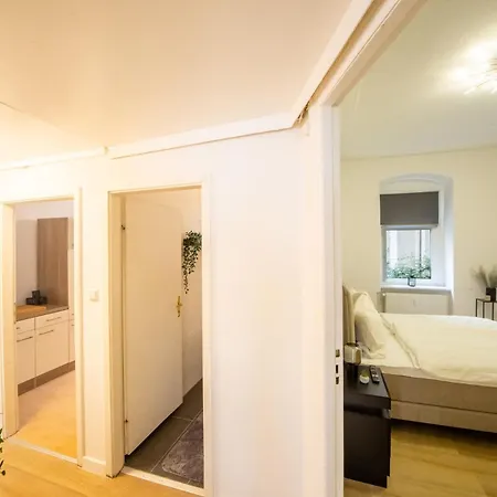 Appartement Massagesessel, King-sized Bed, Billardtisch, 2 Couches *